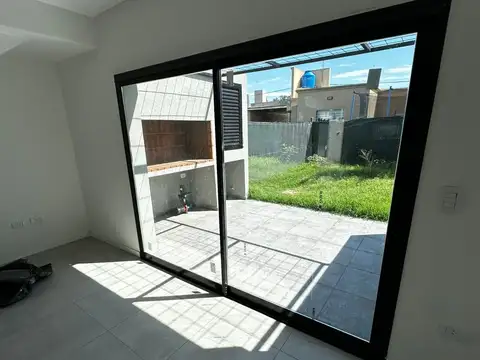 Depto Tipo Casa en Venta de 3 ambientes