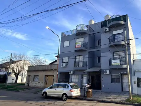DEPARTAMENTO EN VENTA 2 AMBIENTES AL FRENTE CON TERRAZA
