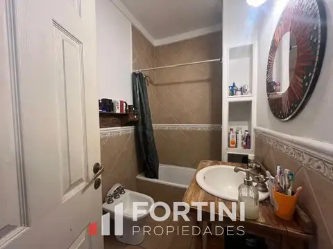 Casa 5 ambientes con 2 baños