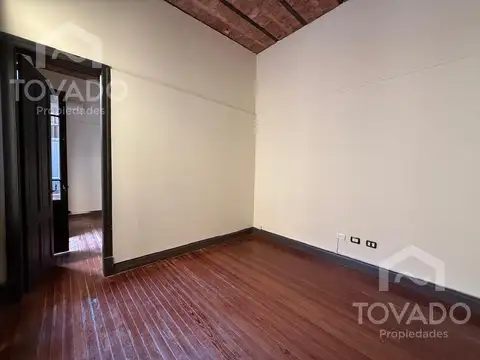 Depto Tipo Casa en Venta en Caballito, USD 162.000