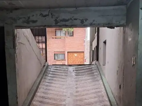 VENTA DE COCHERA CUBIERTA EN LA PLATA