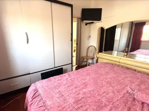 Depto Tipo Casa en Venta en Flores, USD 87.000