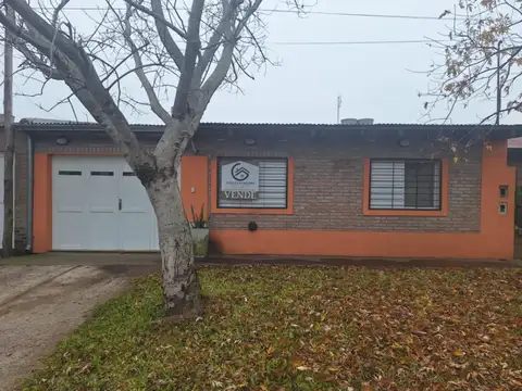 Casa en Alquiler c/ cochera en Puerto General San Martín