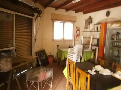 Local comercial en esquina y funcionó 20 años una parrilla