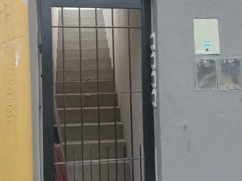 Oficina 6 ambientes con 3 baños