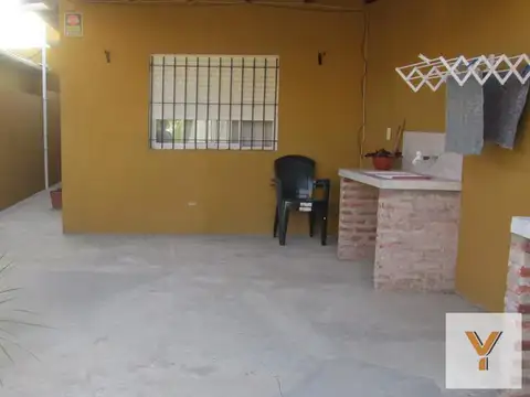 Edificio Comercial en venta - 3 Dormitorios 3 Baños - Cochera - 400Mts2 - Chascomus
