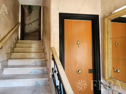 Depto Tipo Casa en Venta de 5 ambientes