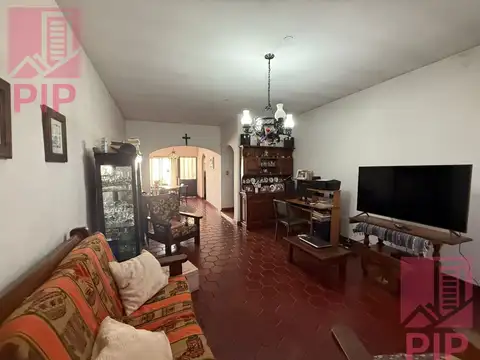 Paraguay 800, Piso PB