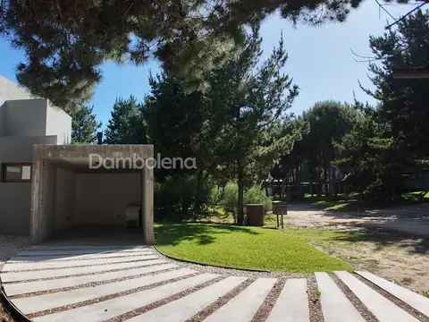 Casa en Venta en Barrio Residencial 1, USD 450.000