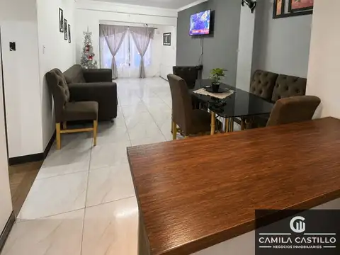Casa en venta 3 ambientes c/ cochera en Isidro Casanova
