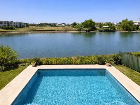 Casa en Venta en Countries y Barrios Cerrados en Esteban Echeverria, USD 420.000