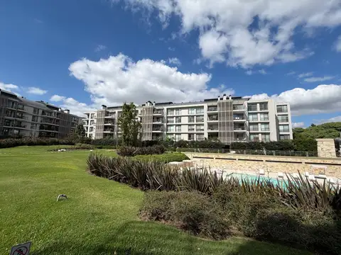 Venta departamento 3 ambientes con cochera en Árboris la Horqueta