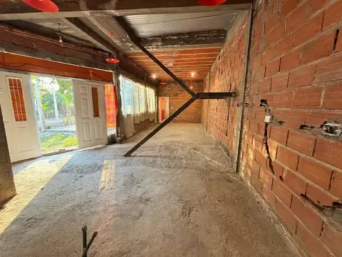 Casa 3 ambientes con 1 baño
