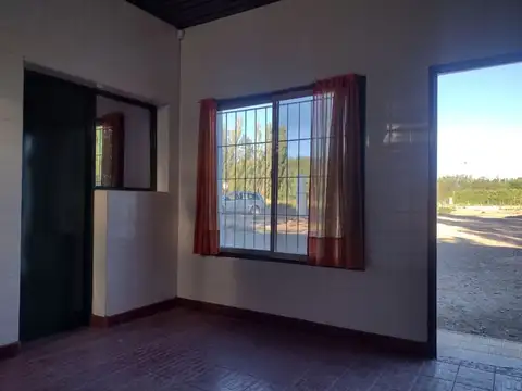 ALQUILER Oficina y Galpones, sobre Ruta 22!