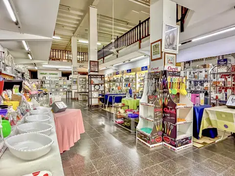 Local en Venta 50 años