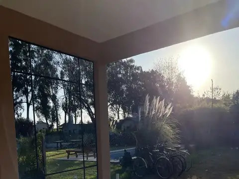 Viví Loma Verde: casa con pileta, escritura y financiación