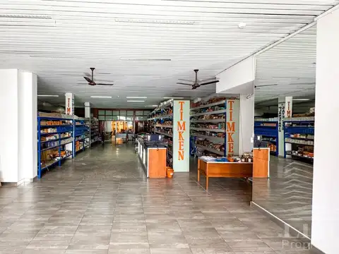 Local en Alquiler en Abasto, USD 2.200