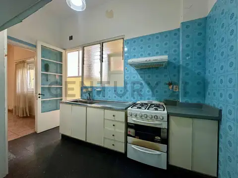 Hipolito Yrigoyen 1900, Piso 2