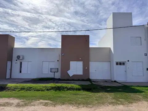 Depto Tipo Casa en Alquiler de 2 dormitorios