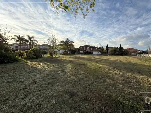 Lote en Abril Country Club