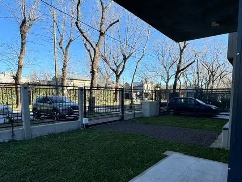 Departamento 5 ambientes con 2 baños