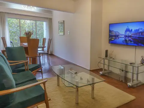 Departamento en  Alquiler Temporario Amoblado con Balcones (3 Dormitorios)