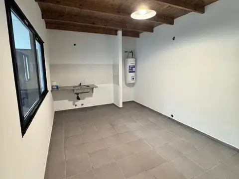 Galpon en Alquiler A Estrenar