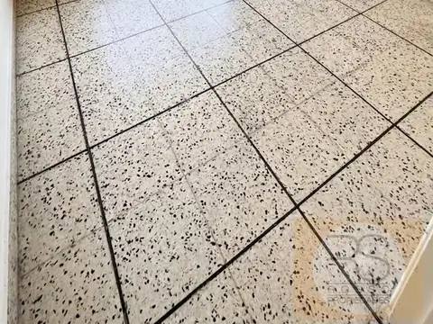 Depto Tipo Casa en Alquiler con 1 cocheras