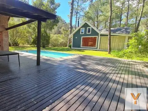 Casa 3 ambientes con 2 baños