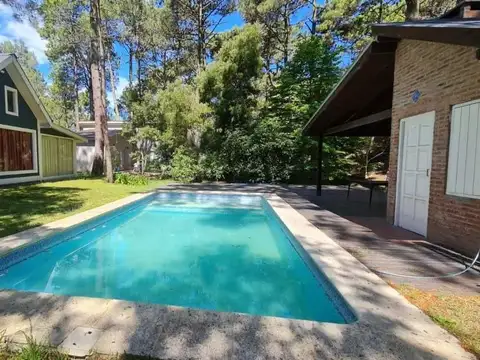 Casa en Venta en Carilo, USD 254.400