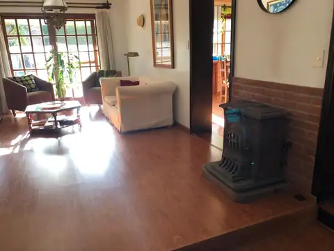 Casa 4 ambientes con 4 baños