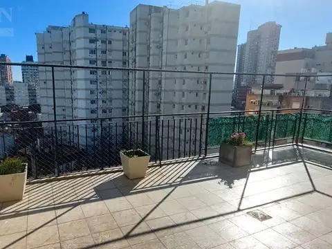Venta departamento CON RENTA  3 ambientes San Cristobal Av San Juan al frente Balcón terraza