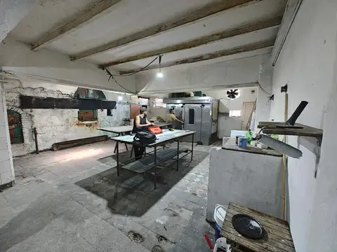 Local Comercial con vivienda en alquiler en G. de Laferrere
