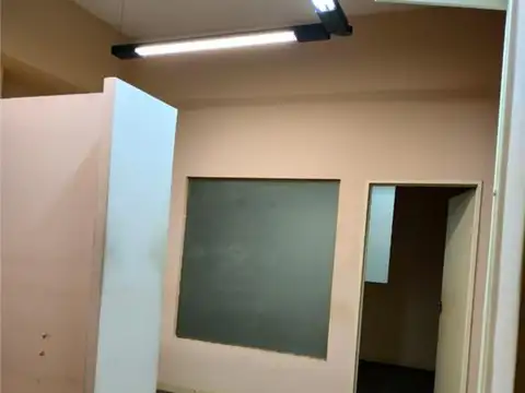 25 De Mayo 200, Piso 1