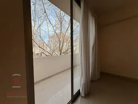 ¡ALQUILA! Excelente piso en calle Avenida 13 e/ 42 y 43
