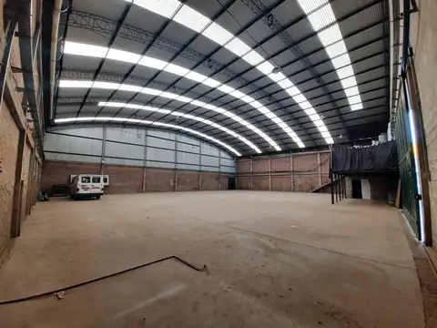 IMPECABLE Galpon en Polo Industrial