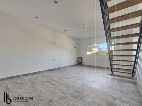 Depto Tipo Casa en Venta de 3 ambientes