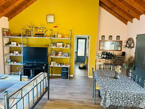 Alquiler  de casa 3 cuartos en Las Acacias Pilar sin expensas 