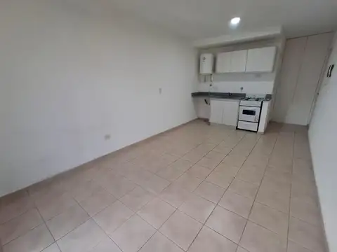Departamento en Alquiler en Abasto, $ 360.000