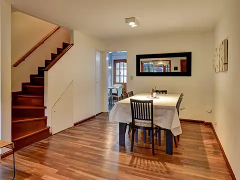 Depto Tipo Casa 5 ambientes con 2 baños