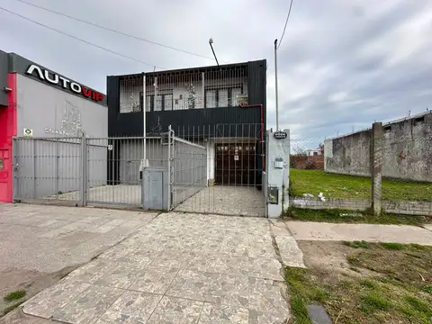 LOCAL + DEPARTAMENTO 3 AMBIENTES -AV. CONSTITUCION