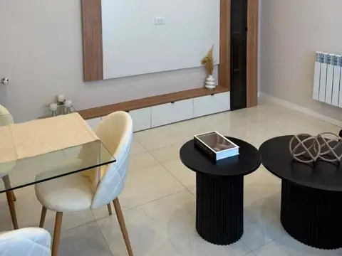 Depto Tipo Casa en Venta en La Perla Sur, USD 191.900