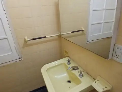 Casa en Alquiler con 1 cochera