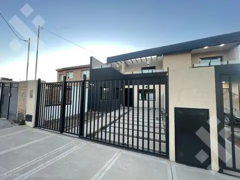 ALQUILER DÚPLEX | 3 DORMITORIOS | BARRIO JORGE NEWBERY | CIPOLLETTIPH en Cipolletti