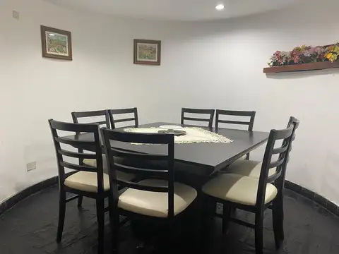 Casa en venta con 4 dormitorios en San Isidro