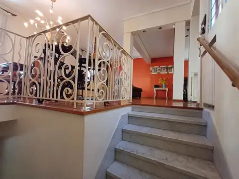 Depto Tipo Casa en Venta de 4 ambientes