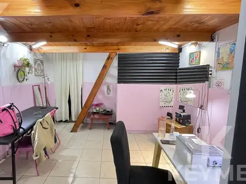Local Comercial en Berisso Av. Montevideo e/ Genova y calle 8