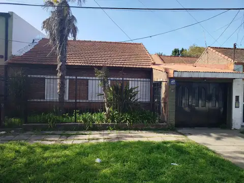 calle 85 entre 120 bis y 121 N° 87