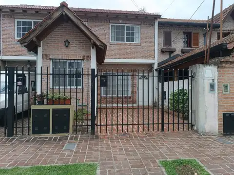 Depto Tipo Casa en Venta de 4 ambientes
