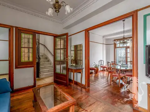 Depto Tipo Casa 6 ambientes con 2 baños